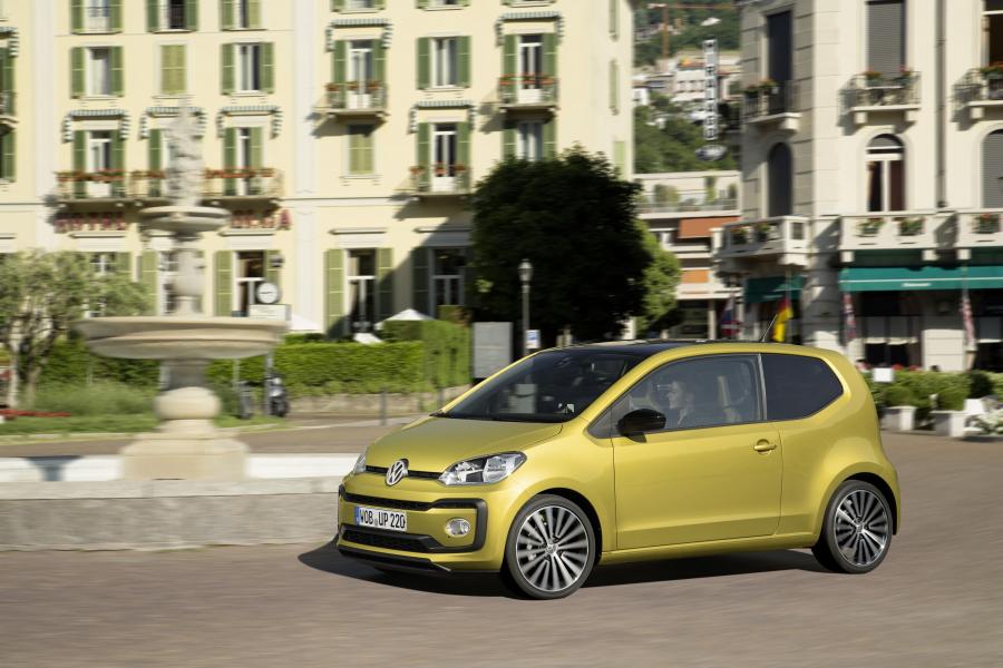  Volkswagen up! 3-Door 2016 года  (фото 9 из 25)